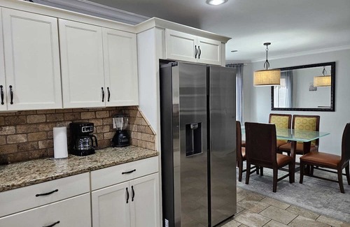 Cordova House | Elegant 7- BR Mansion with Pool - Near Gold Course & Essentials, All King Beds.