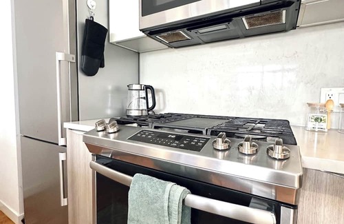 Greenpoint Apartment | Studio Copal with Private balcony in wonderful Williamsburg