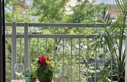 Greenpoint Apartment | Studio Copal with Private balcony in wonderful Williamsburg