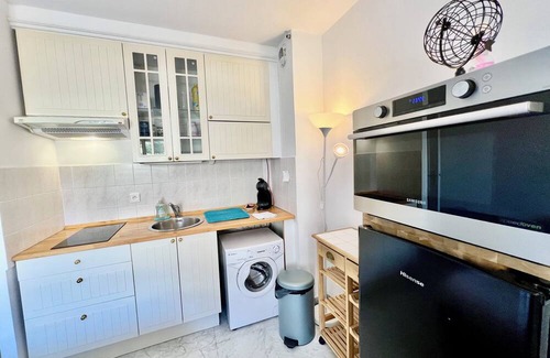 Roquebrune-Cap-Martin Condo | This condominium is a 1 bedroom(s), 1 bathrooms, located in Roquebrune-Cap-Martin, Roquebrune-Cap-Martin.