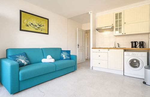 Roquebrune-Cap-Martin Condo | This condominium is a 1 bedroom(s), 1 bathrooms, located in Roquebrune-Cap-Martin, Roquebrune-Cap-Martin.