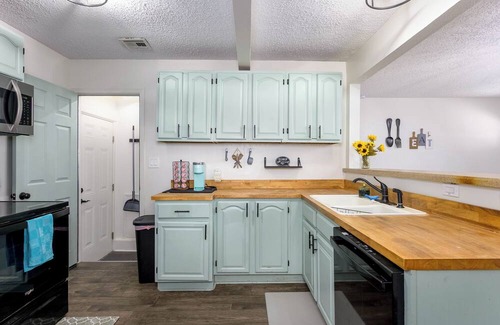 Wichita House | Entire 3 bedroom 2 bathroom in Wichita, KS