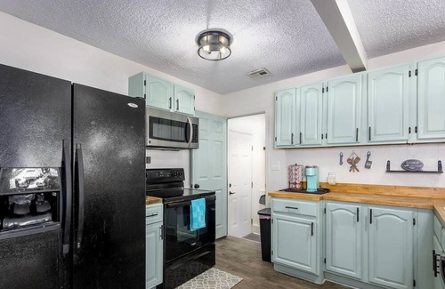 Wichita House | Entire 3 bedroom 2 bathroom in Wichita, KS