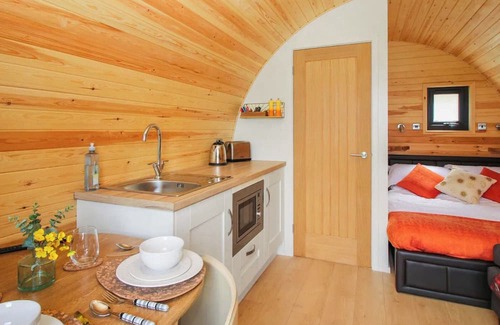 Snailbeach Cottage | Sunset Holiday Pod - UK48592