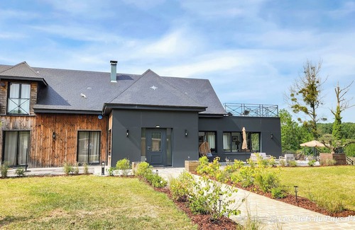 Vieux-Bourg Villa | Magnificent Villa with swimming pool for 12 people in the Pays d'Auge
