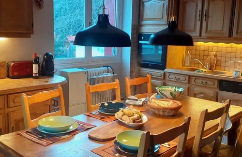 Ax-les-Thermes Villa | Magnificent villa with garden 5 minutes' walk from the gondola.