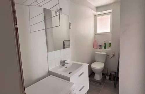 Tarbes Apartment | Near Jardin Massey and Mairie studio apartment for rent close to all amenities