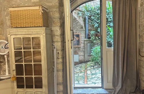 Todi Apartment | LITTLE OWL APARTMENT- CHARMING STUDIO IN TODI'S HISTORIC CENTER