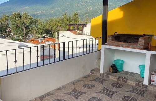 Alotenango House | Antigua Gardens nSpacious 4-bedroom house in enchanting Alotenango with WiFi
