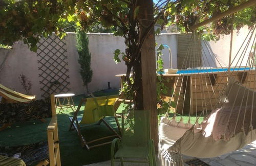 Jonquerettes House | Gite in Provence private garden and pool