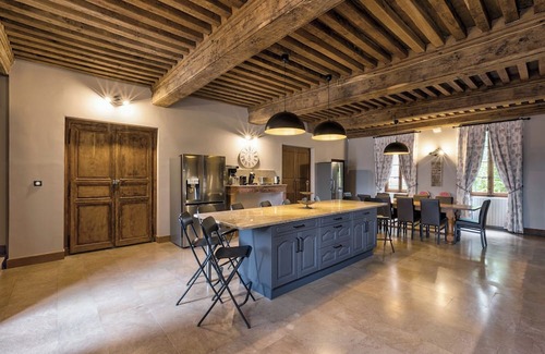 Cuisery House | Chateau rental in Burgundy with 10 bedrooms in France