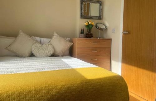 Stroud Green Apartment | Luxurious - 1 Bedroom Flat, Finsbury Park London