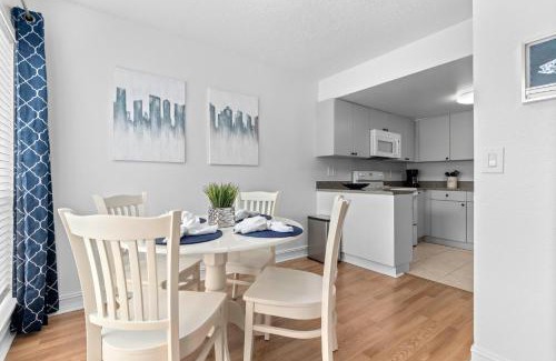 Gulf Gate Estates Apartment | Brand new condo 1BD/1BR just 10 min from Siesta Key