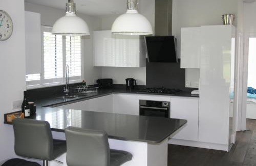 Upwey Bed & Breakfast | The Cabin 2 bedroom property