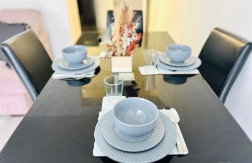 Holbrooks House | Spacious 5-bed house in Coventry by Seeka Stay, Ideal for business, Sleeps 7!
