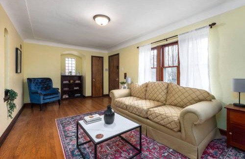 Tower Grove South House | Comfy central St. Louis getaway