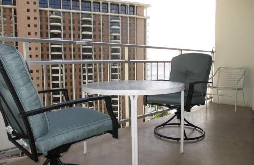 Waikiki Apartment | Ilikai Tower 1532 Lagoon View 1BR