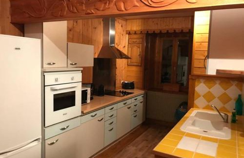 Les Chalesmes Apartment | Appart Chalet Haut Jura Billard Sauna Bbf et +