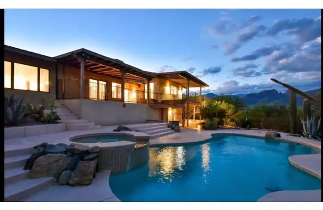 GORGEOUS MOUNTAIN VIEW LUXURY HOME W/ POOL/JACUZZI