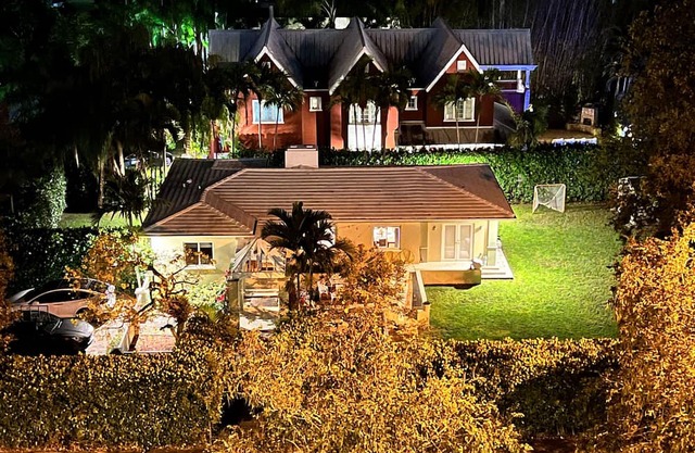 AMAZING South Miami/Gables 3/3 Home walk shops, restaurants, movies, nightlife