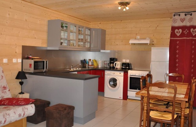 Apartment La Chapelle-d'Abondance, 2 bedrooms, 6 persons