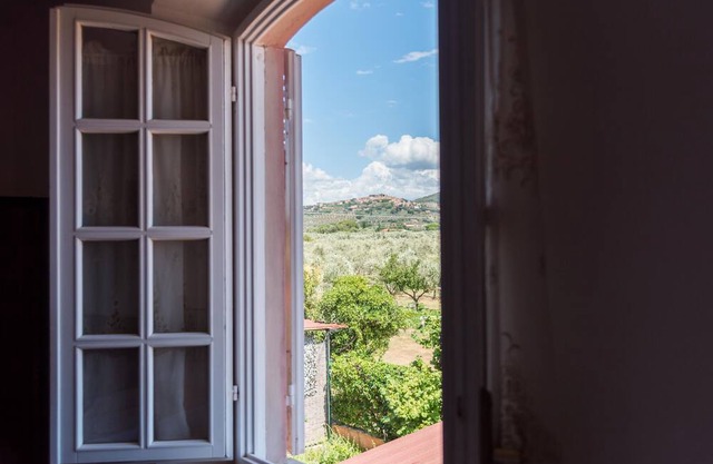 Apartment nestled in the countryside 5 minutes drive from the Sea