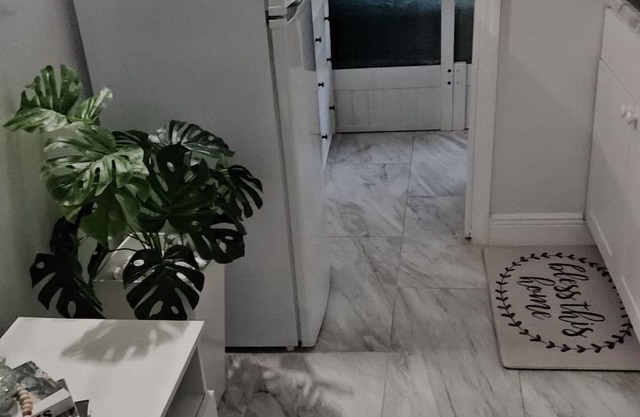 Cozy Apartment With Space for 4. Lovely and Quite Neighborhood