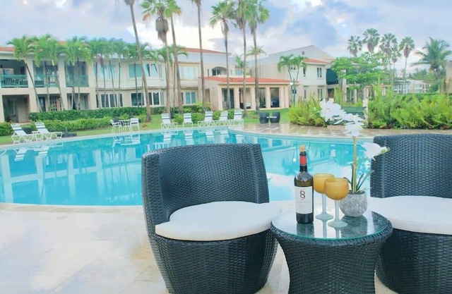 Luxurious Mediterranean-style Beach Vacation Home