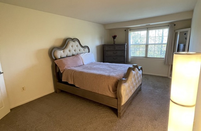 Lovely 2 Bedroom unit surrounded by nature