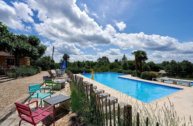 Luxe Sanitary XL 6 pers, Villatent at Family campsite Lestaubière Dordogne