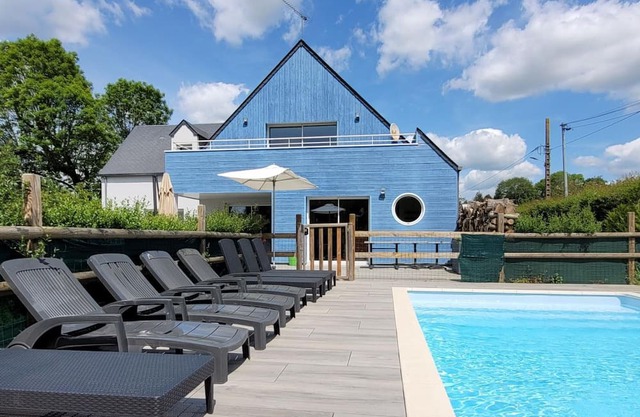 Gite Marcey-les-Grèves, 5 bedrooms, 15 persons