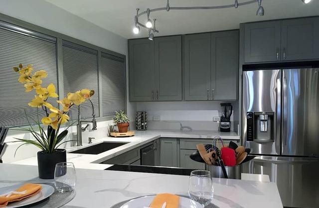 Remodeled 3 BR House - Super close to the beach!