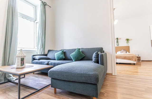 Cozy 2BR Apt Prime Central Spot