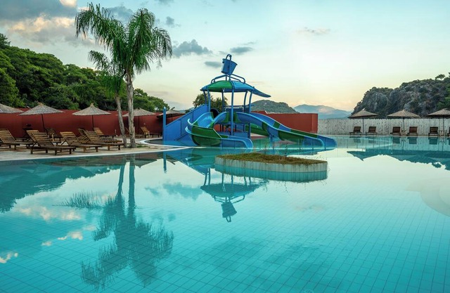 SULTAN PALAS OTEL