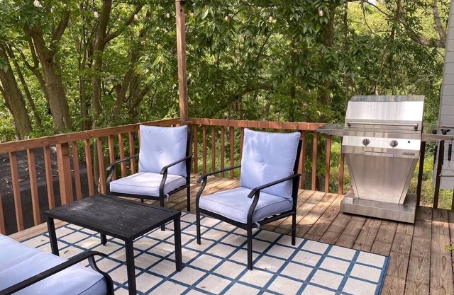Modern Loft Apartment - Less than 5 miles from Purdue