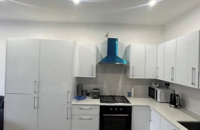 Deluxe 1 Bed Apartment in Londonnn