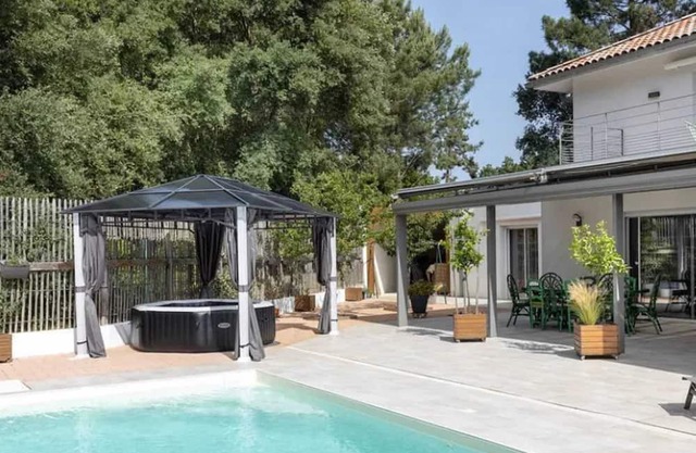 Homerez - Contemporary villa in Mimizan