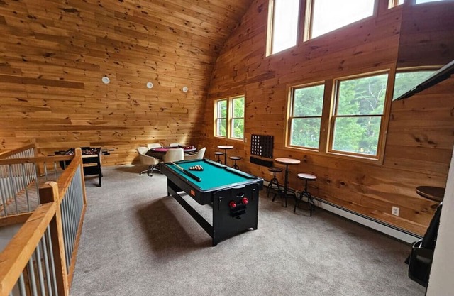 NEW! Relax&Play: HotTub/FirePit/Game Room Paradise