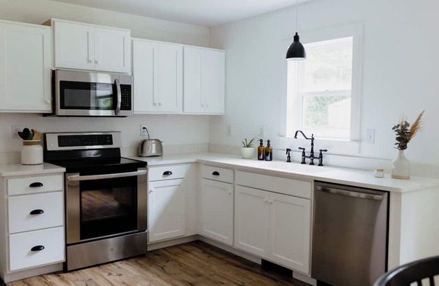 Modern 3-bedroom home in the Berkshires!