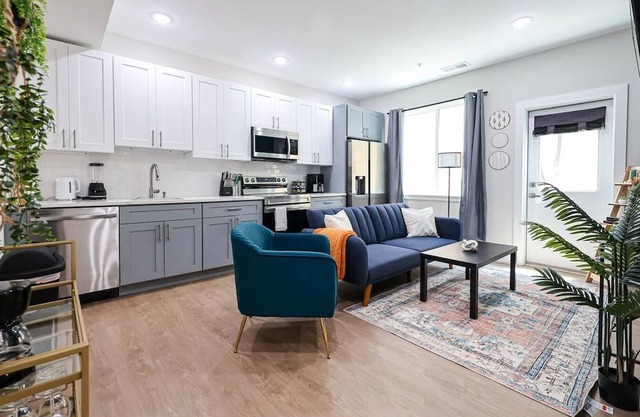 This apartment is a 1 bedroom(s), 1 bathrooms, located in Philadelphia, PA.