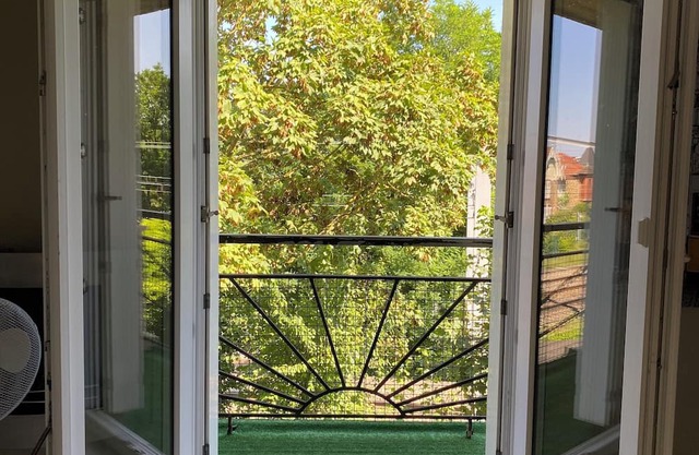 T3 2 min from RER B in Palaiseau