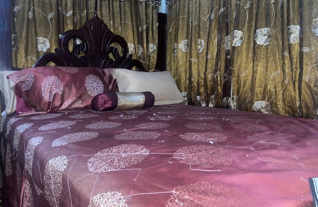 In the Heart of the City Charming 1-bedroom apartment in Kingston with AC, WiFi