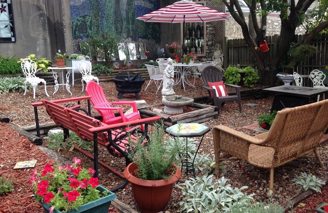 Charming Mississippi Riverview 3-bedroom innn in lovely Historic downtown Alton