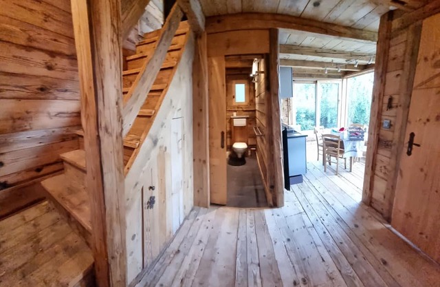 Un Petit Chalet Dans les Montagnes : Lieu Insolite Pour les Amoureux de Nature