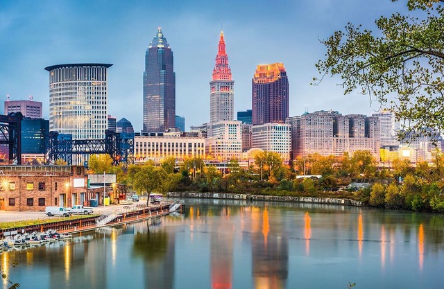 3 Stylish Rooms w/City Views in DT Cleveland - Near RnR HoF