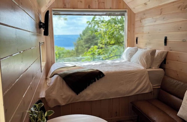 Lakeview Studio Cabin in Perfect Finger Lakes Location