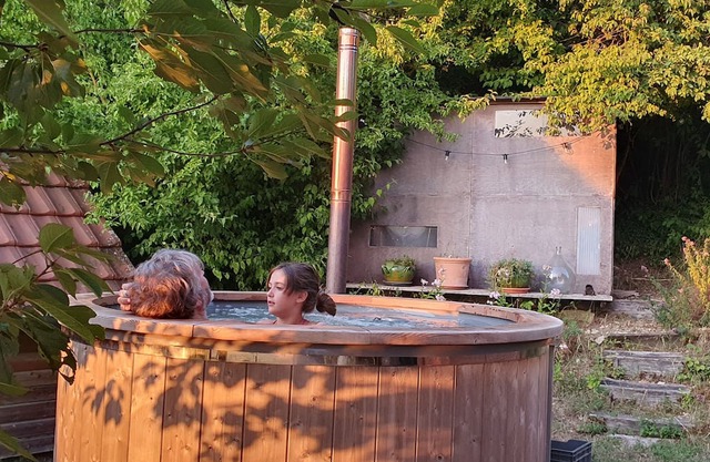 Gite Pour 4 Personnes Entre Dijon et Beaune Avec vue et Bain Nordique Jacuzzi