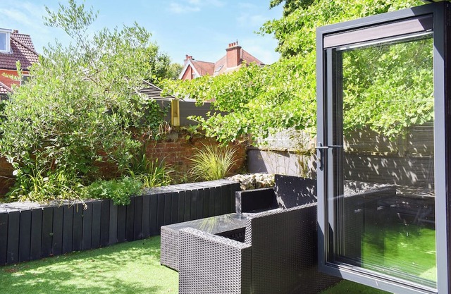 You will adore this stylish cabin, the perfect Hideaway for two.