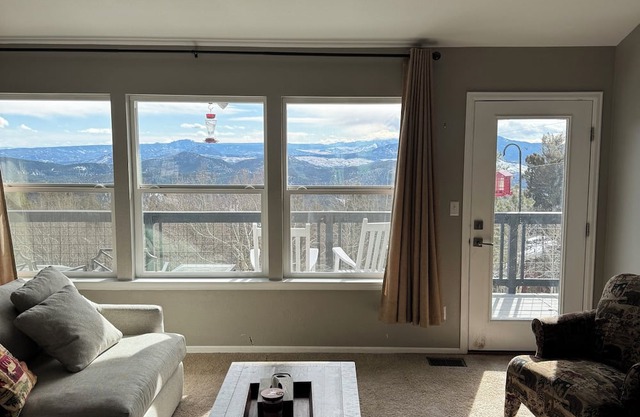 Conifer Above the Clouds w/ Amazing Views and Hot Tub!!