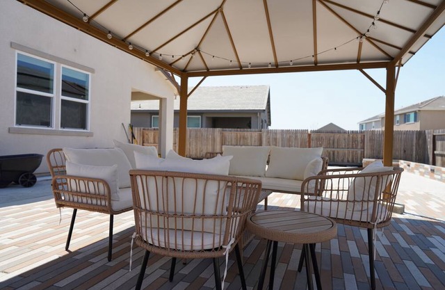 Spacious. Close to Great Wolf. Ideal for Families!